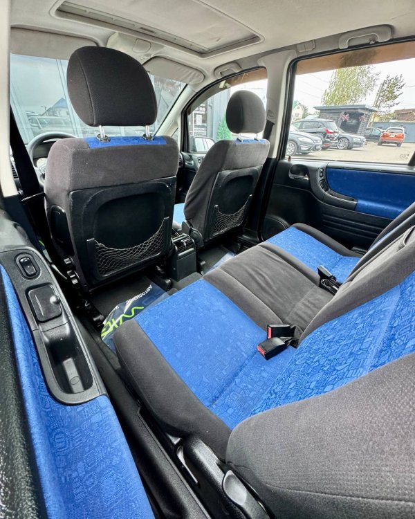 Opel Zafira A - Image 11