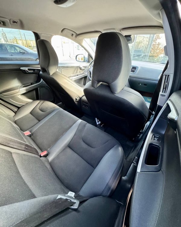 Volvo V60 I - Image 13