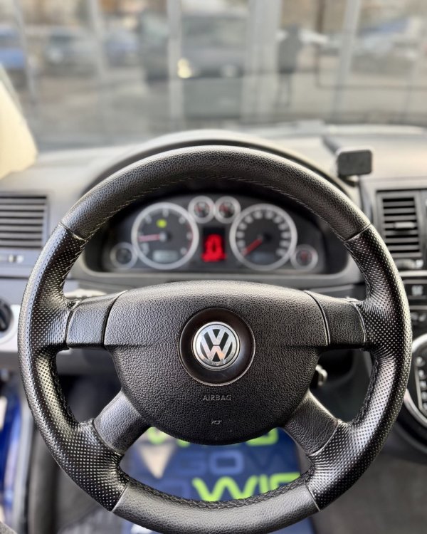 Volkswagen Multivan - Image 16