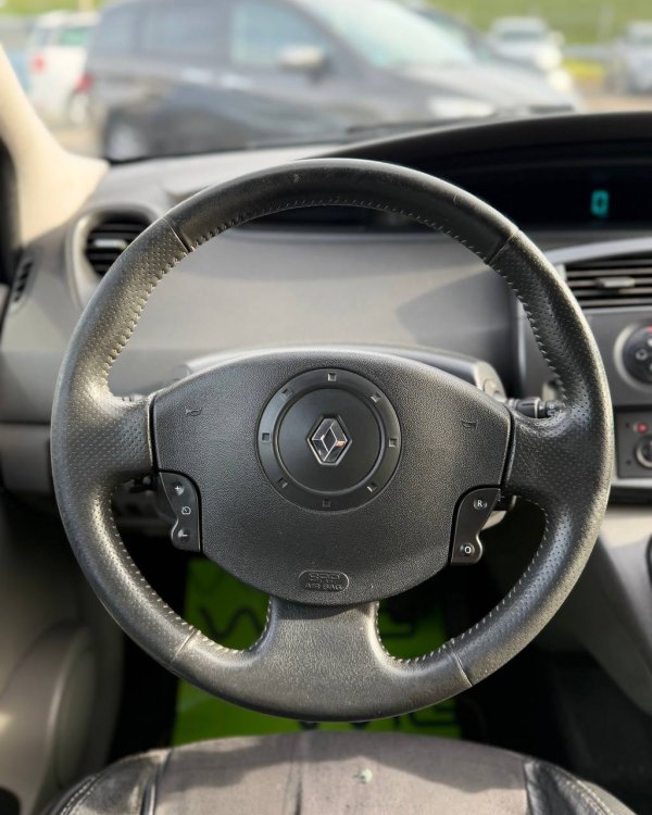 Renault Scenic II - Image 10