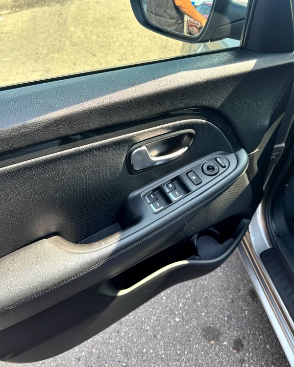 Kia Carens III - Image 9