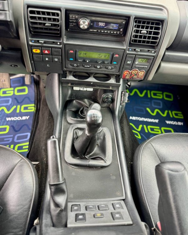 Land Rover Discovery II - Image 16
