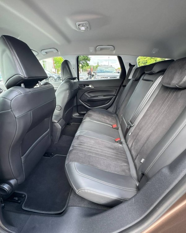 Peugeot 308 T9 - Image 11