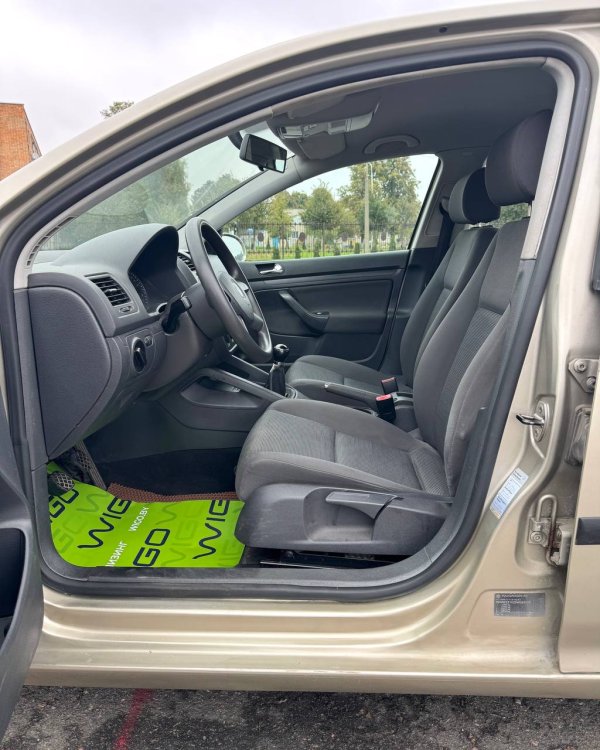 Volkswagen Golf V - Image 10