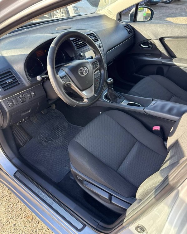 Toyota Avensis III (T270) - Image 11