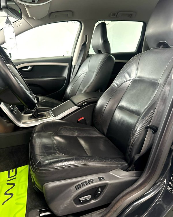 Volvo V70 III - Image 11