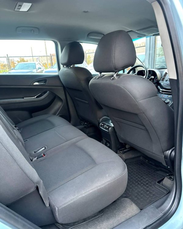 Chevrolet Orlando I - Image 13