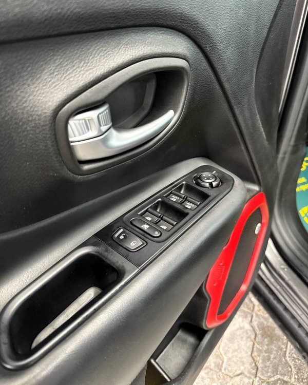 Jeep Renegade I · Рестайлинг - Image 9