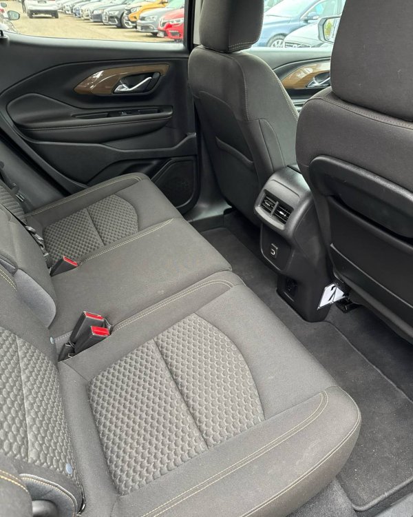 GMC Terrain II - Image 12