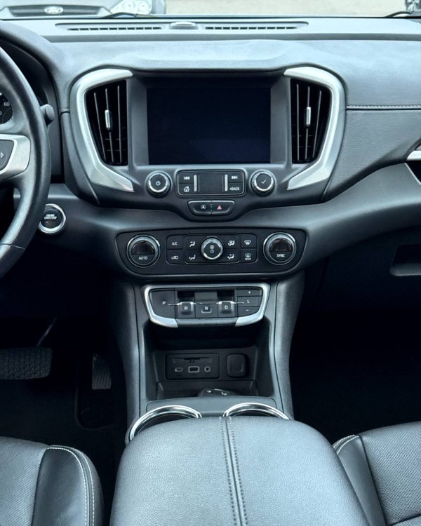 GMC Terrain II · Рестайлинг - Image 12