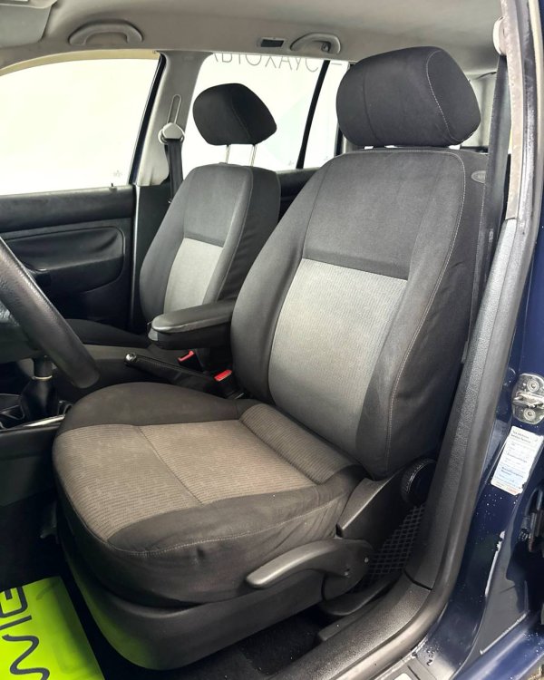 Volkswagen Golf IV - Image 10