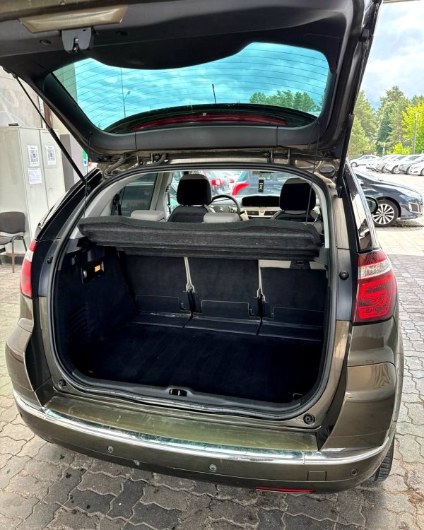 Citroen C4 Picasso I - Image 14
