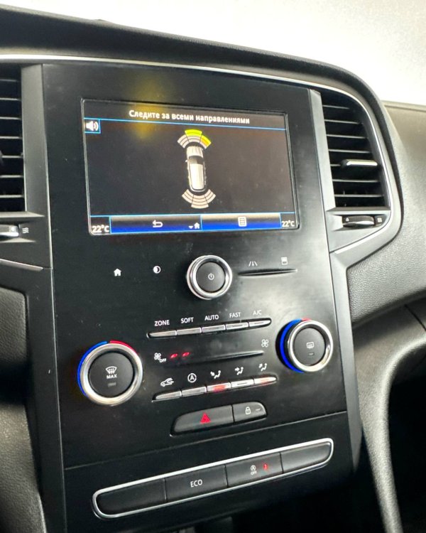 Renault Megane IV - Image 12