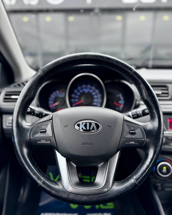 Kia Rio III - Image 15