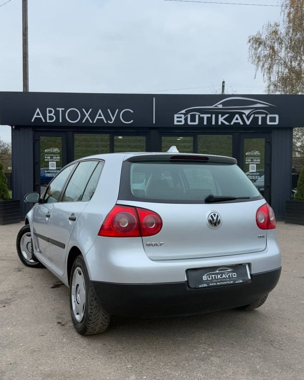 Volkswagen Golf V - Image 5