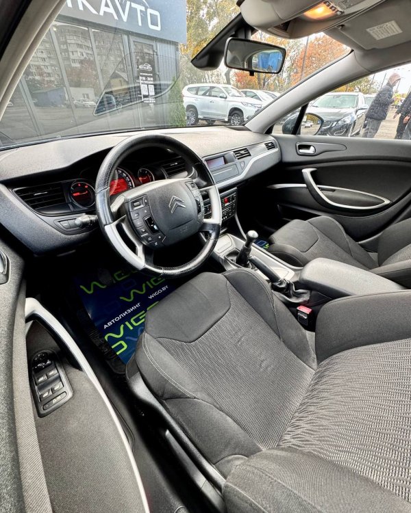 Citroen C5 II - Image 10