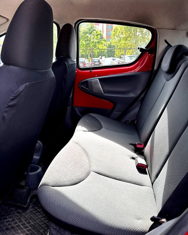 Toyota Aygo I (AB10) - Image 12