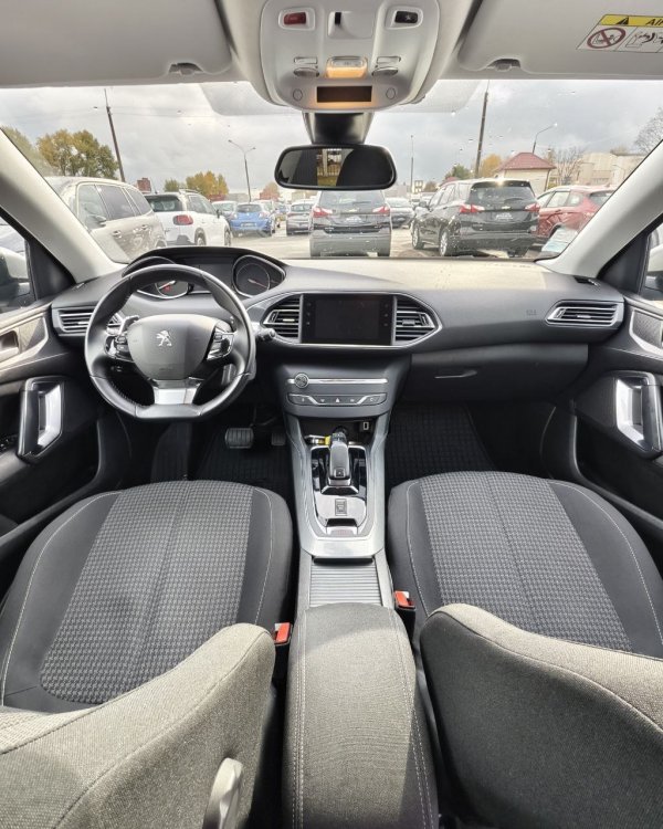 Peugeot 308 T9 · Рестайлинг - Image 9