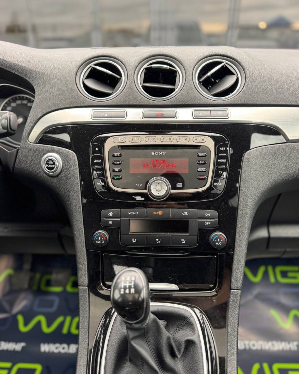 Ford S-MAX I · Рестайлинг - Image 16