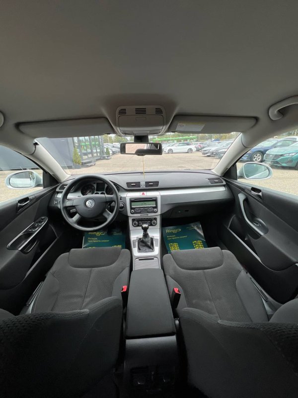 Volkswagen Passat B6 - Image 13