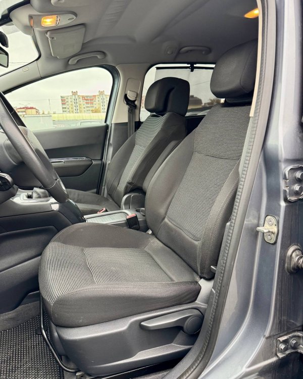 Peugeot 5008 I - Image 10