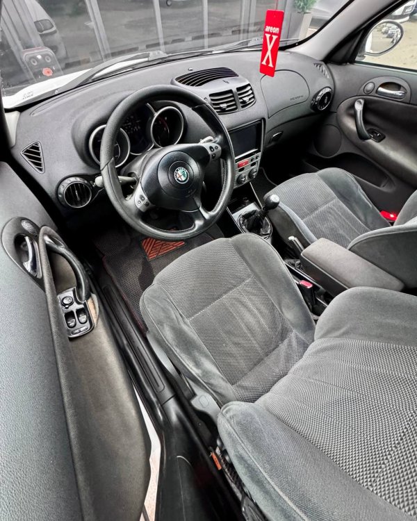 Alfa Romeo 147 I - Image 10