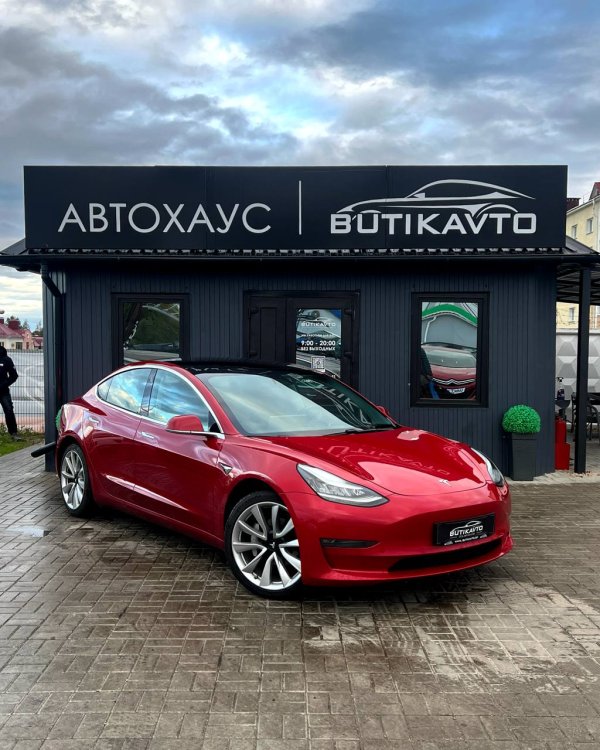 Tesla Model 3 I