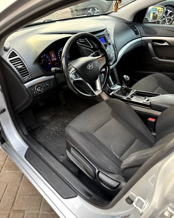 Hyundai i40 VF - Image 10