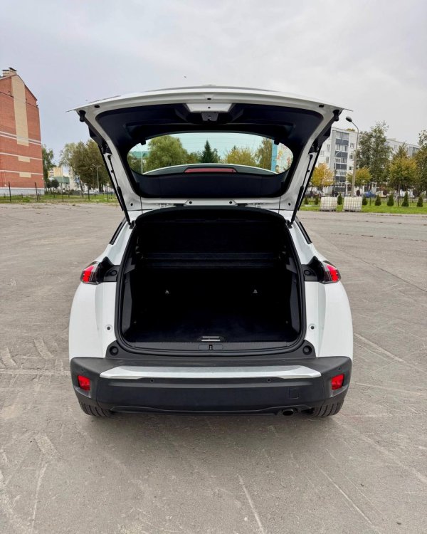 Peugeot 2008 II - Image 12