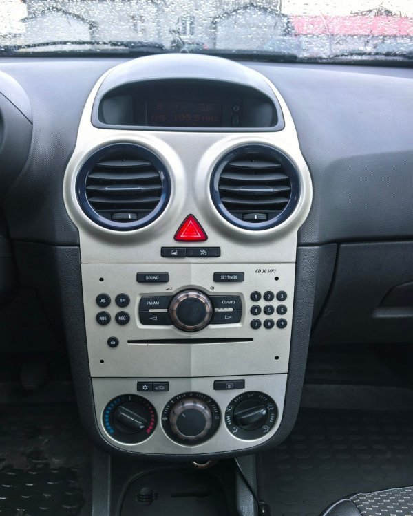 Opel Corsa D - Image 10