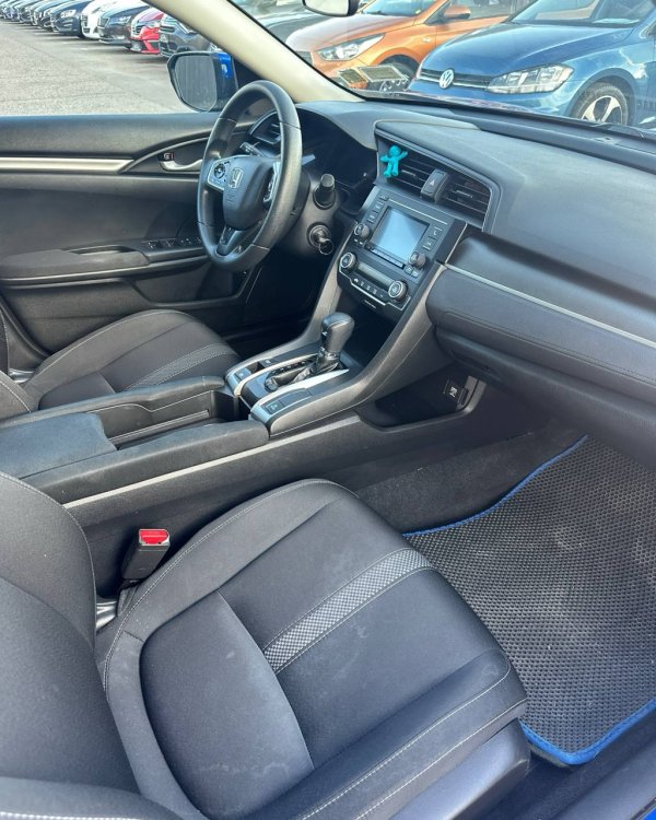 Honda Civic X - Image 13