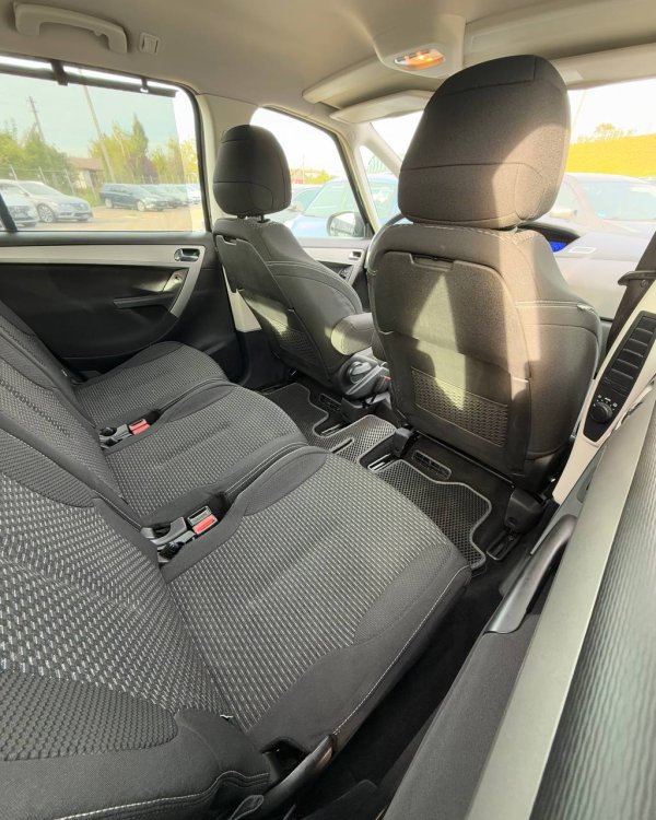 Citroen C4 Picasso I - Image 14