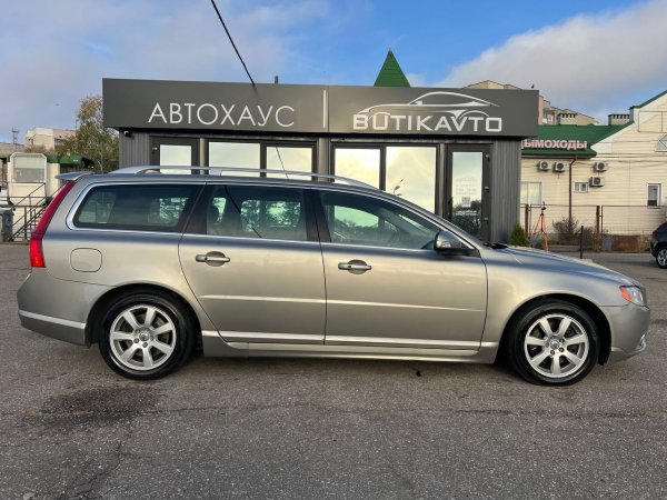 Volvo V70 III - Image 8