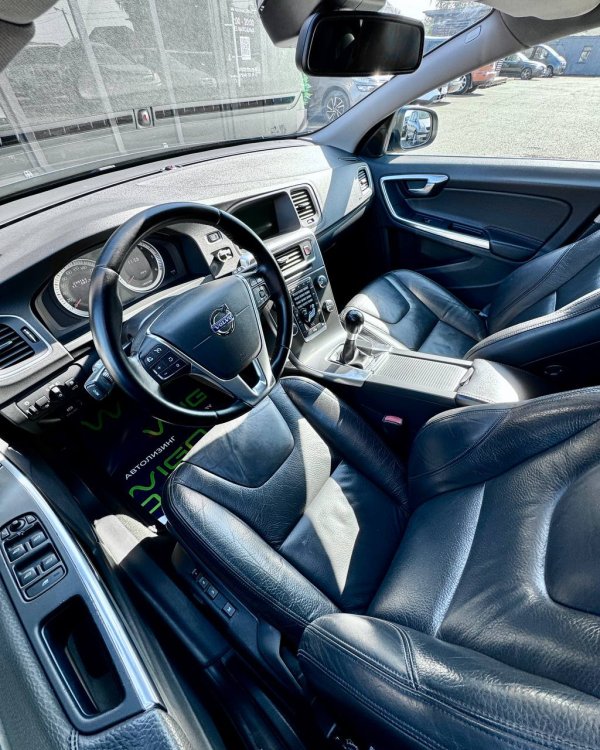 Volvo V60 I - Image 10