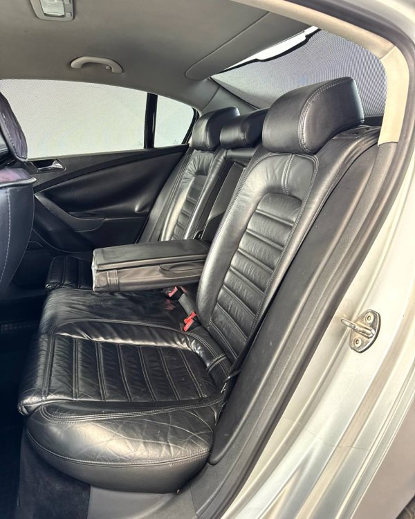 Volkswagen Passat B6 - Image 13