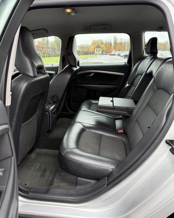 Volvo V70 III - Image 11