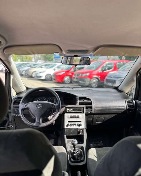 Opel Zafira A - Image 9