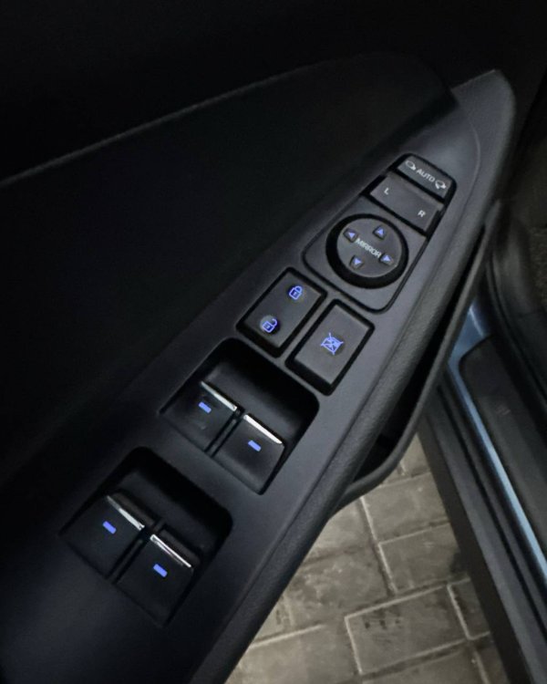Hyundai Tucson III - Image 18