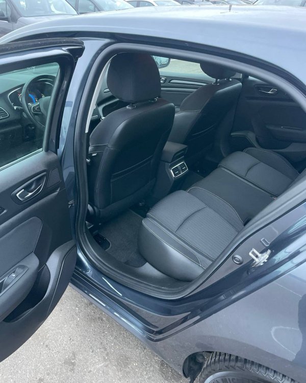 Renault Megane IV - Image 12