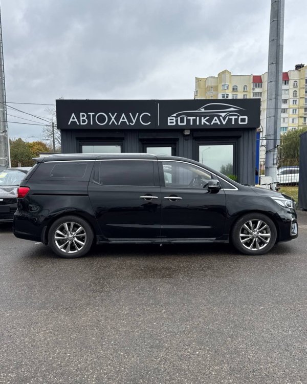 Kia Carnival III - Image 7