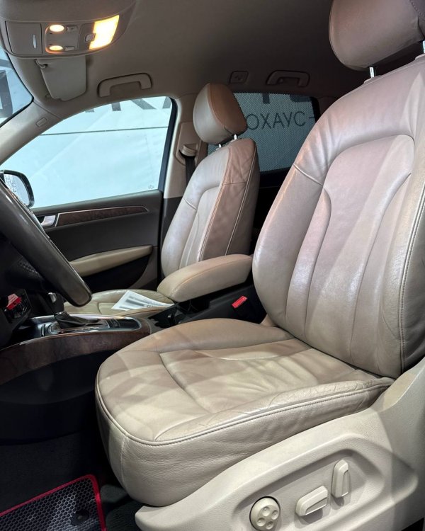 Audi Q5 8R - Image 11