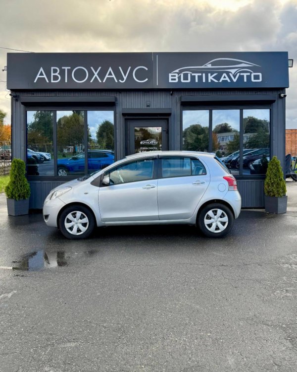 Toyota Yaris II (XP9) · Рестайлинг - Image 4