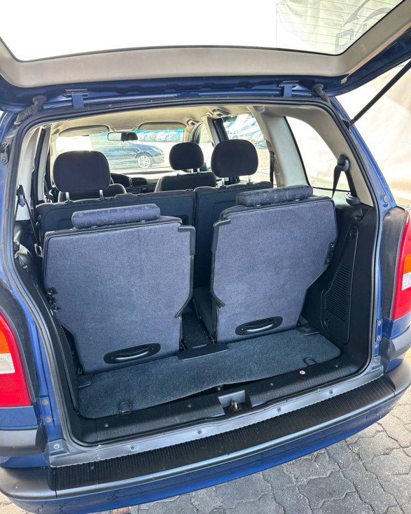 Opel Zafira A - Image 13