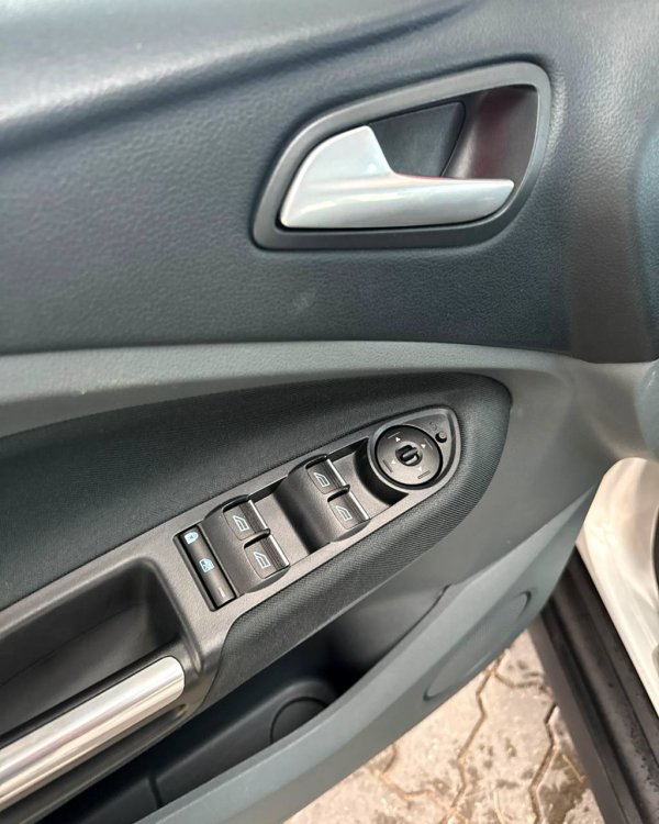Ford C-MAX II - Image 9