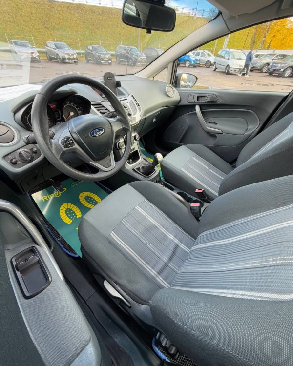 Ford Fiesta VI - Image 9
