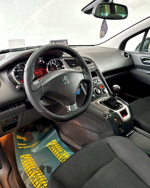 Peugeot 5008 I - Image 11