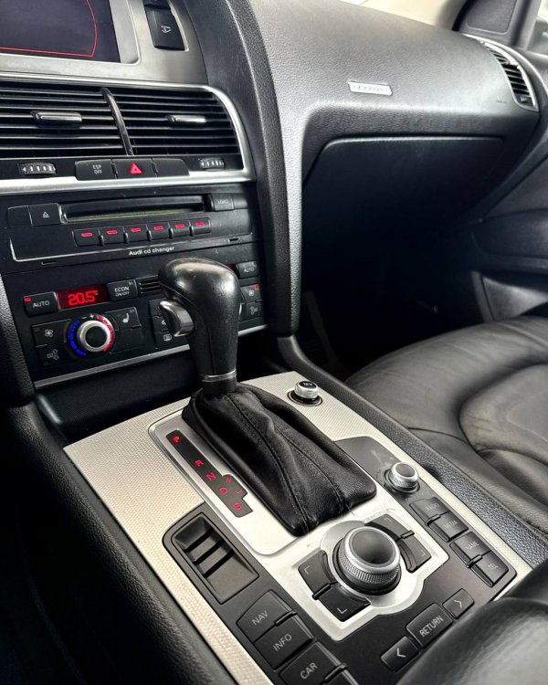 Audi Q7 4L - Image 15