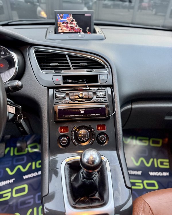 Peugeot 5008 I - Image 16