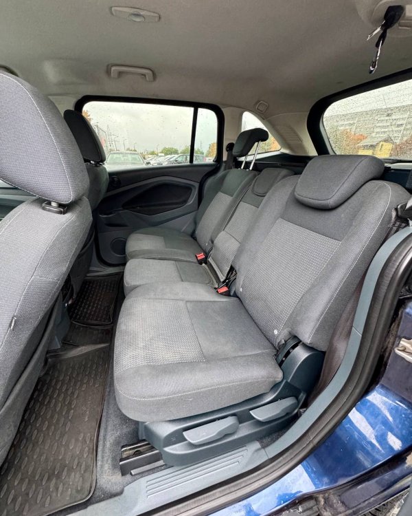 Ford Grand C-Max I - Image 11