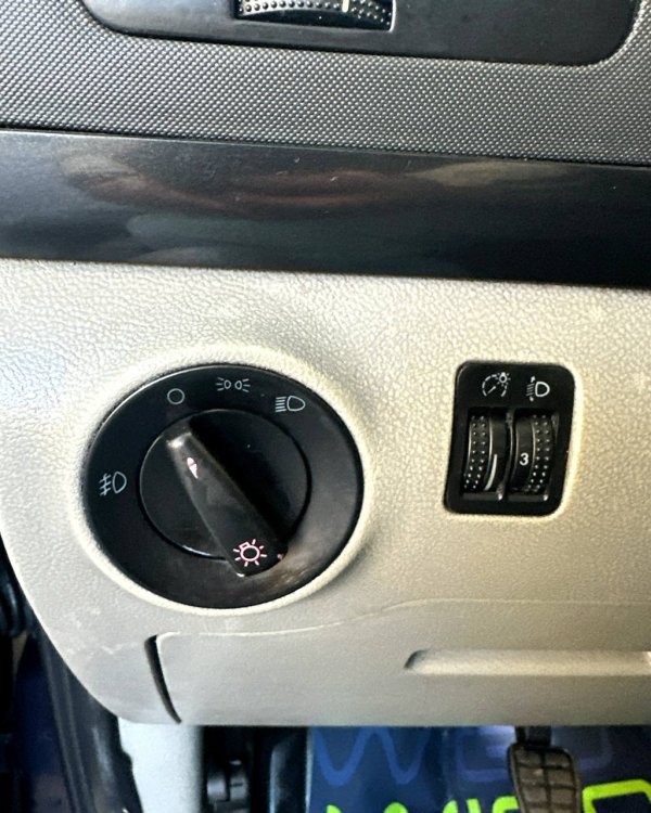 Volkswagen Sharan I · Рестайлинг - Image 10